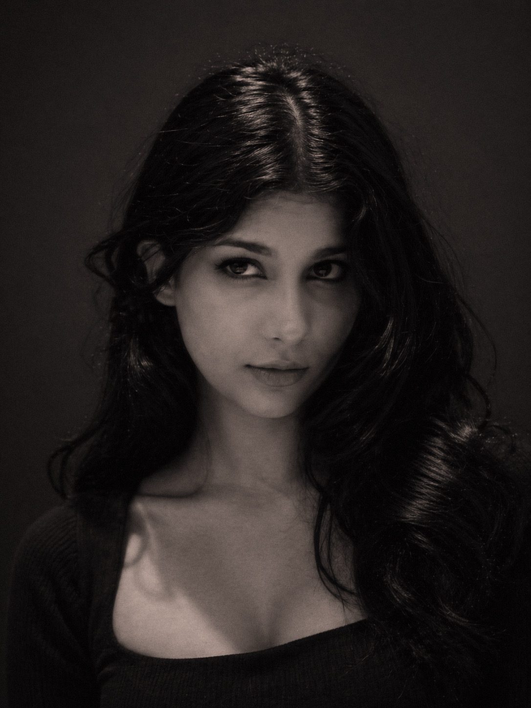 Simer, in monochrome
